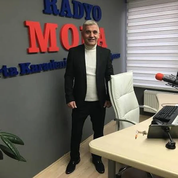 Sevgiseli Murat - Radyo Moda Canlı Yayın Programcısı