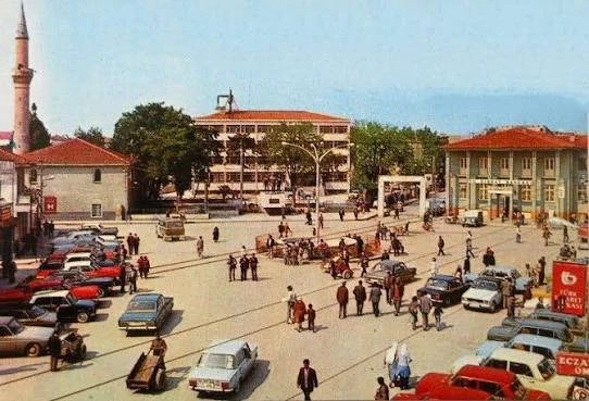 Tarihî Bafra Meydanı nostalji fotoğrafı — Bafra Nostalji Koleksiyonu